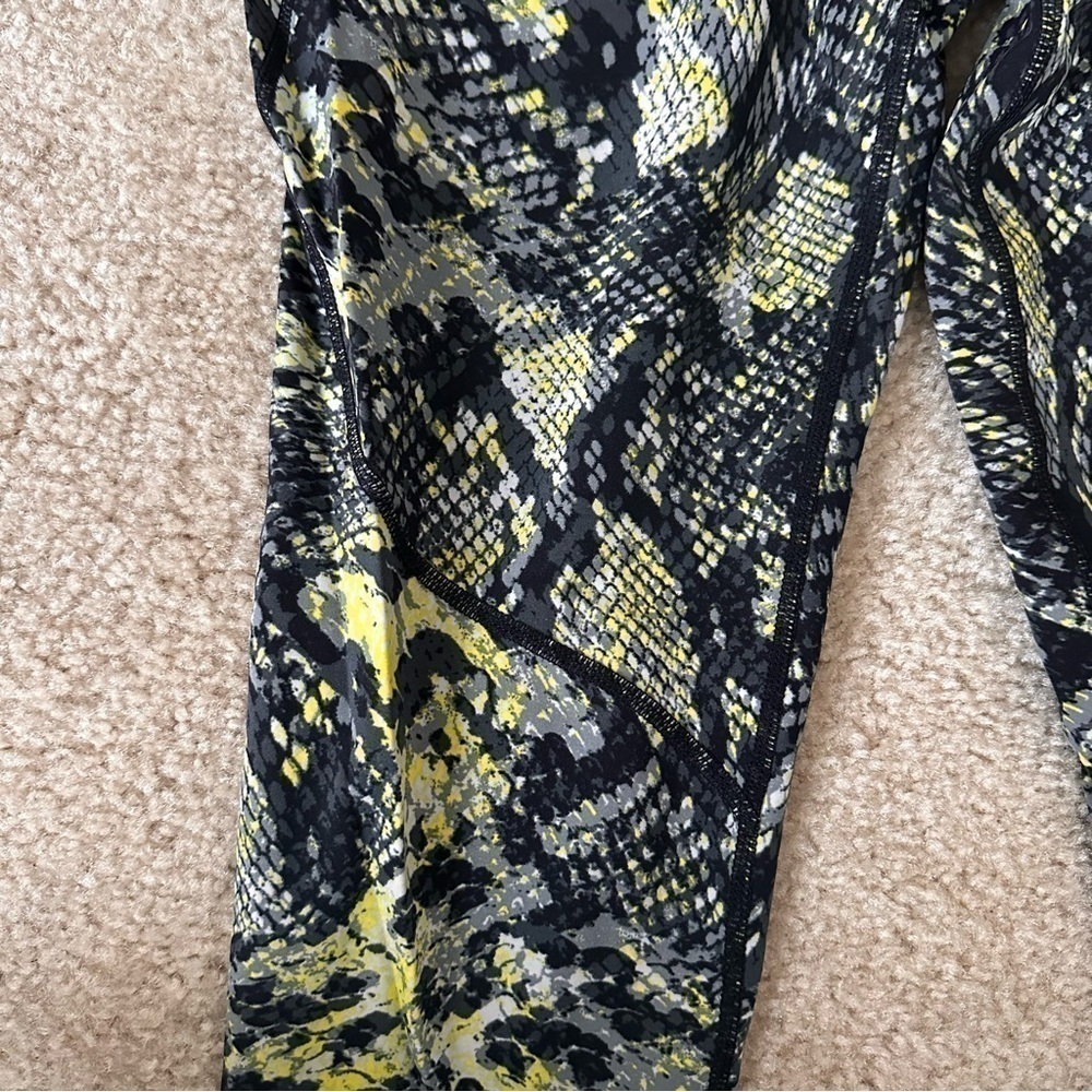 NWOT Women’s Sweaty Betty The Power Animal Print Leggings! - Picture 8 of 8